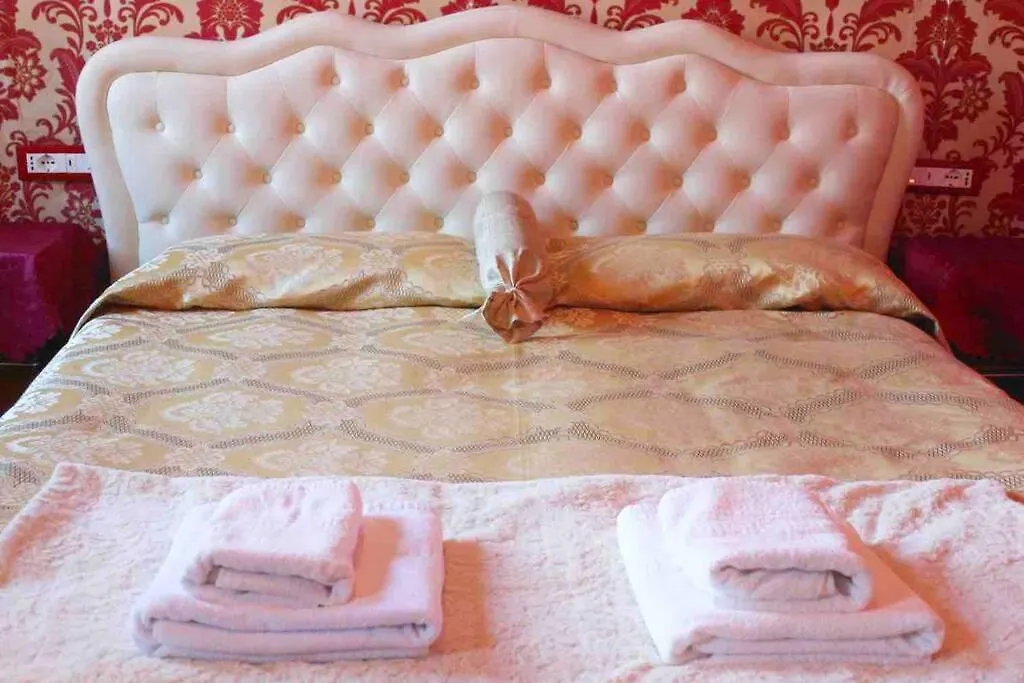 The Golden Apartment Venice Italy